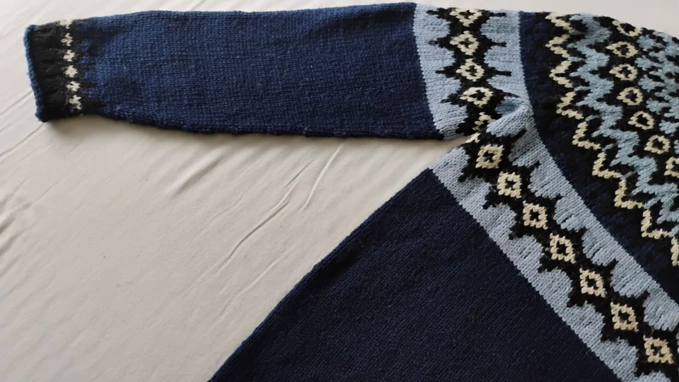 Suéter Pullover Hecho a Mano Tejido Fair Isle Para Mujer Lana Gruesa Multicolor ML Foto 3 de 4