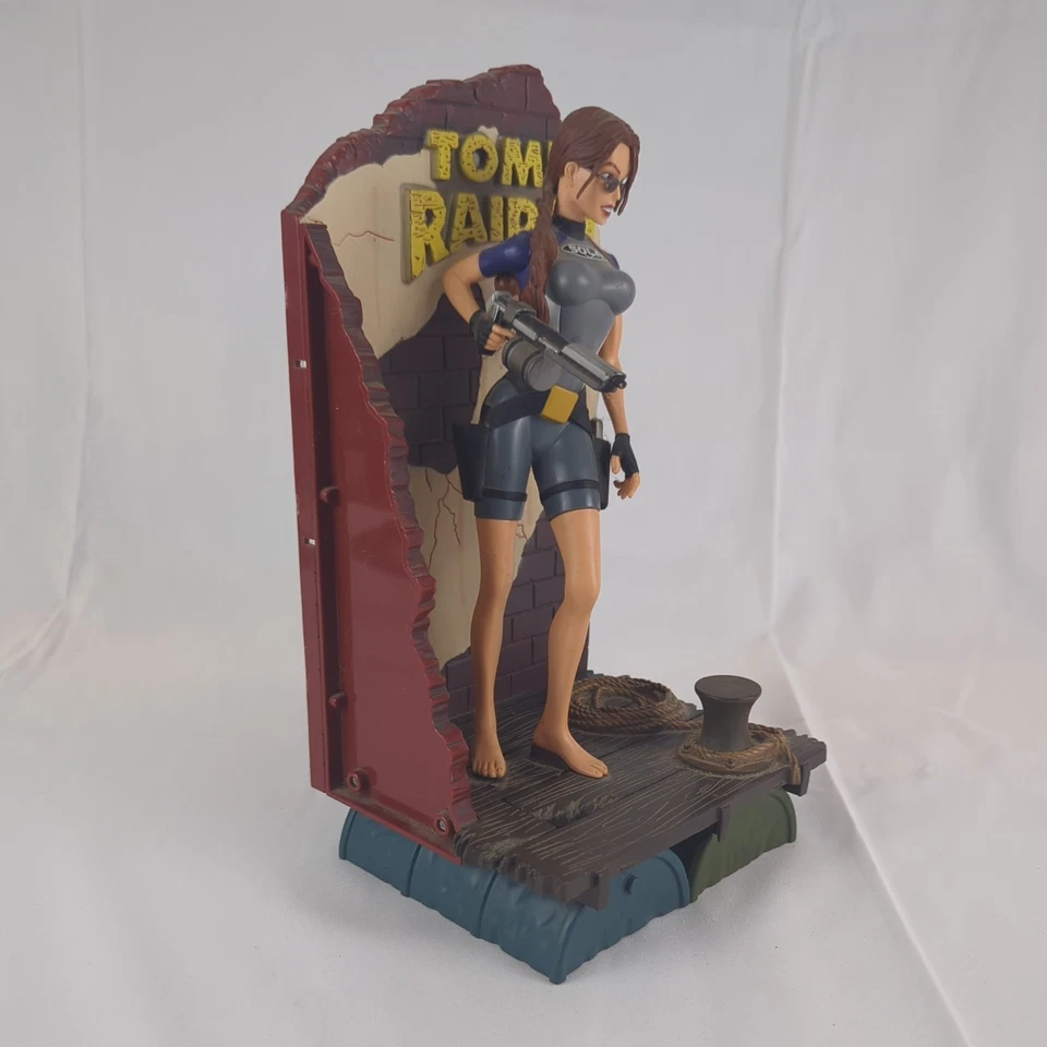 Figura de acción traje de neopreno Tomb Raider Lara Croft 11" Playmates Toys 1998  Foto 3 de 4