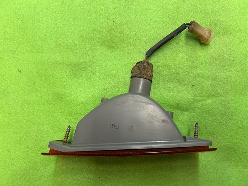 81 82 83 84 NISSAN MAXIMA LUZ MARCADORA DELANTERA OEM RH PASAJERO DERECHO MONTAJE PARACHOQUES - Imagen 5 de 8