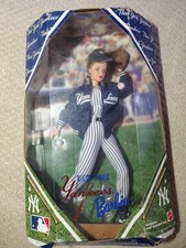 Vintage 1999 BARBIE New York Yankees Collector Edition Doll #23881 NRFB