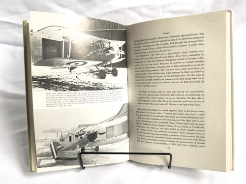 Albert Ball, V.C : Chaz Bowyer HC 1977 - Picture 3 of 3