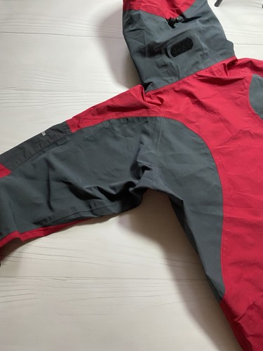 Vintage Mountain Equipment Gore-Tex Outdoor y2k jacket Gorpcore Raspberry color - Picture 17 of 20