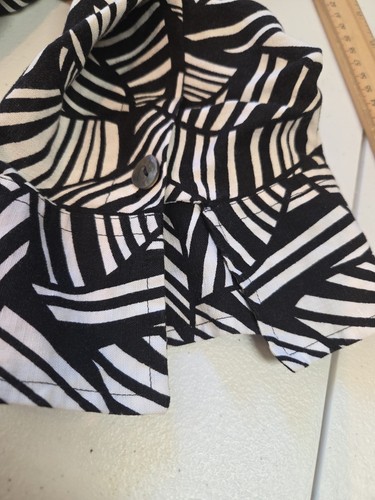 East 5th Woman Black White Abstract Button Front Shirt 2X Linen Rayon Top - Picture 9 of 10