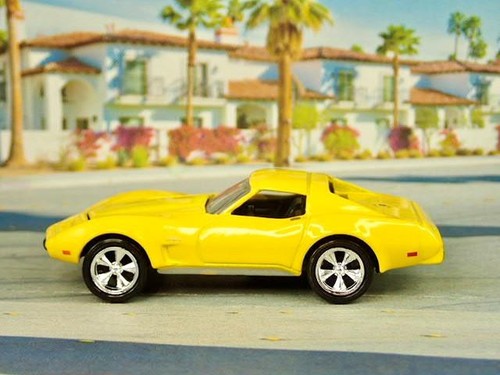 3th Gen 1968- 1982 Chevrolet C3 Corvette 350 V8 Coupe 1/64 Scale Limited Edit Y - Bild 3 von 5