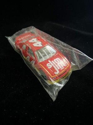 1995 Monte Carlo Promo 3 1/4'' Nascar #44 Slim Jim Scale:1:64 Sealed Cereal Promo
