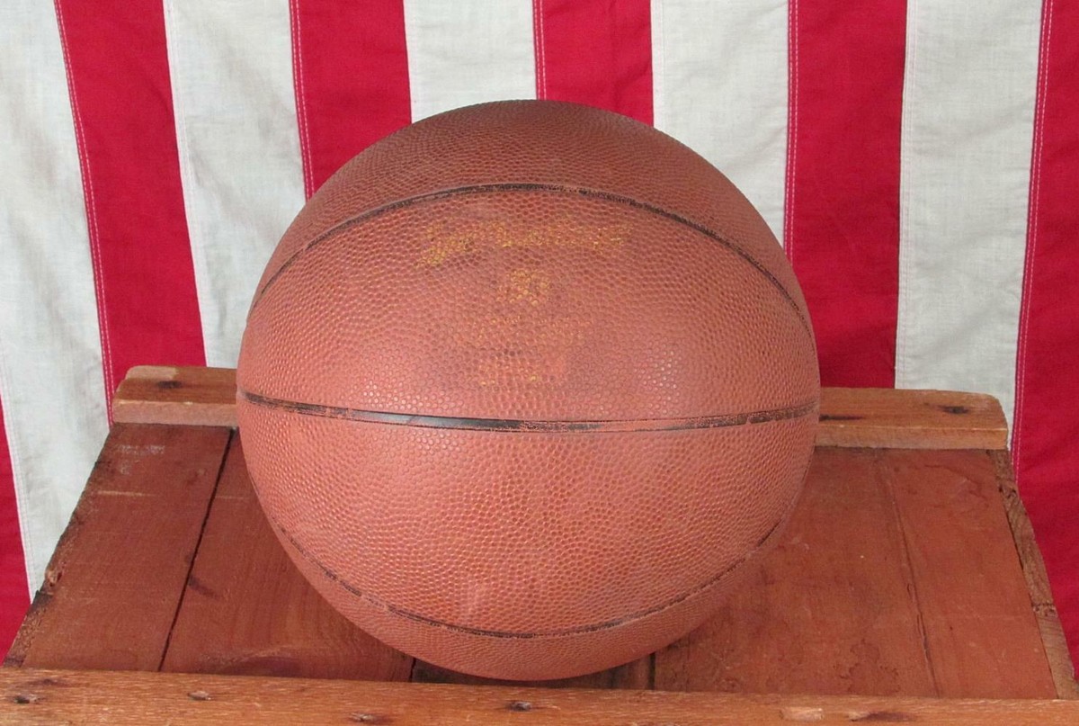 Vintage 1950s Spalding Rubber Official Basketball Outdoor w