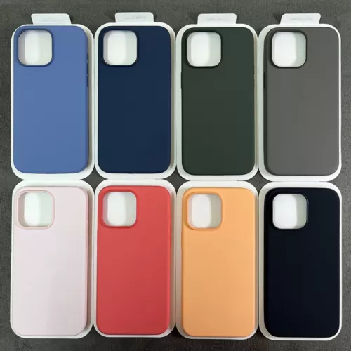 Custodia in silicone con cover MagSafe per iPhone 16 15 14 13 Pro Max 15 Plus 15 Pro - Foto 1 di 77