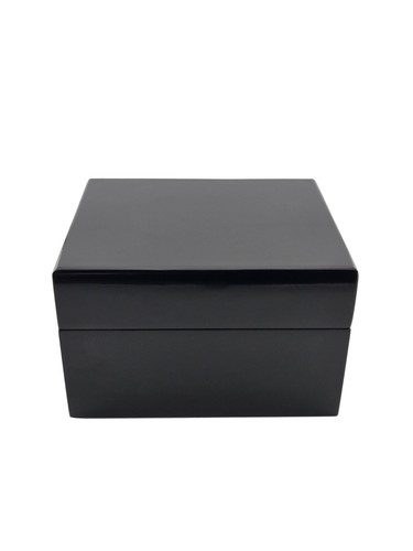 Gucci Sync L YA137301 Women's Quartz Rubber Band Watch - Retail Price $670 - Picture 4 of 4