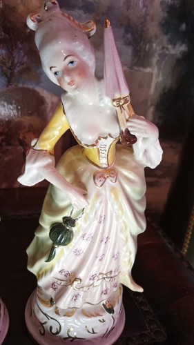 Par de estatuillas coloniales de mujer y hombre Coventry hechas en Estados Unidos 5039/5040 de colección - Imagen 4 de 5