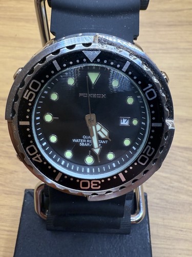 FOXBOX HERREN QUART TAUCHERUHR, FUNKTIONIERT, 48MM, DREHBARE LÜNETTE SCHWARZES DATUMSZIFFERBLATT