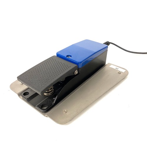 Medtronic REF 1894520 Footswitch For XPS Nexus Console - Picture 10 of 12