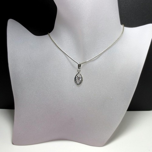 A106 Kleiner Anhänger aus 925 Silber mit Swarovski Elements Kristallsteinen - Bild 4 von 7