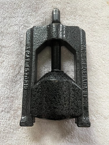 Tiger Tool U Joint Extractor 10105- Good Condition - Picture 2 of 3