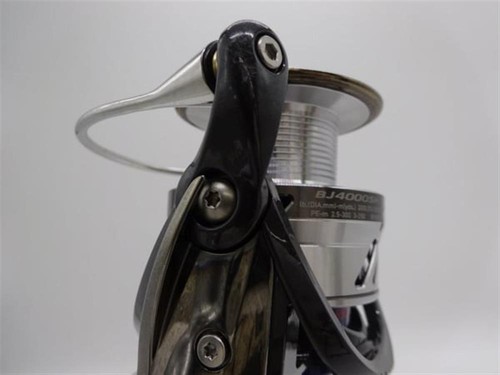 DAIWA SALTIGA BJ 4000SH Spinning Reel USED C - Picture 10 of 14