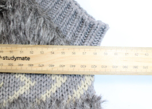 F&F Women's Grey Sleeveless Knitted with Fur Vest Cardigan Size 20 - Picture 7 of 9