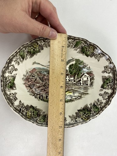 Johnson Brothers The Friendly Village Oval Vegetable Bowl The Village Green - Bild 8 von 8