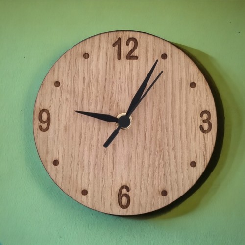 Redondo Wooden a Medida Grabado Relojes - Silencioso Movimiento, Roble / Nogal / - Imagen 2 de 6
