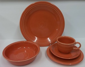 Fiesta-Ware-Persimmon-Orange-5-Pc-Setting-Plates-Bowl-Cup-amp-Saucer