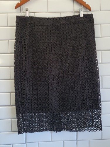 H&M Women’s Black Eyelet Straight Knee Length Skirt See Thru Hem Detail Size Lar