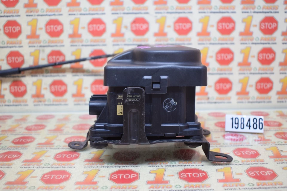 Módulo de control de crucero Lexus RX300 1999-2003 SERVO 88002-48010 OEM Foto 2 de 4