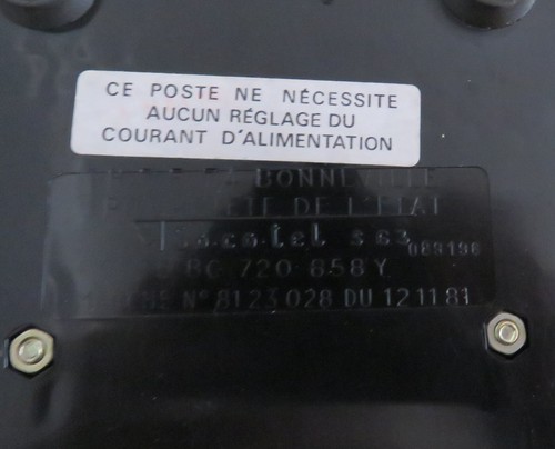 Ancien téléphone Socotel S63 ivoire à cadran PTT vintage - Photo 4/4