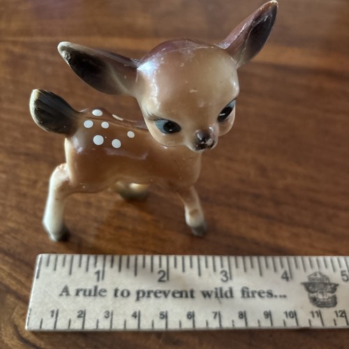 Estatuilla BAMBI bebé ciervo plástico duro vintage 4" Navidad Hong Kong celuloide - Imagen 9 de 10