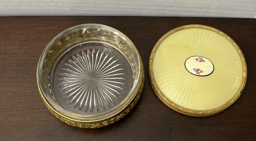 Pastillero compacto cosmético vintage esmalte francés bronce dorado con rosa guilloché - Imagen 2 de 8