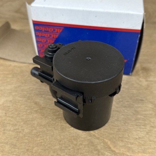 Vapor Canister Vent Solenoid For 2006 Chevy Silverado LS 1500 WT Avalanche 5.3 L - Picture 6 of 11