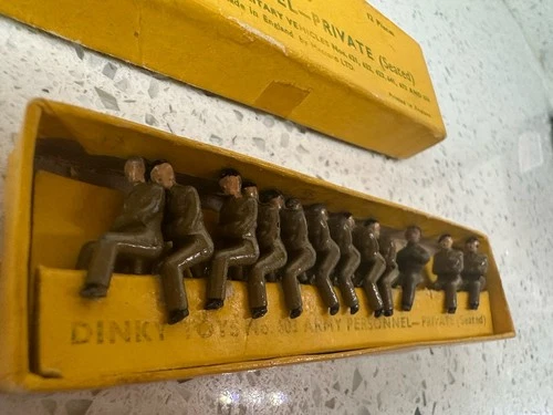 VTG Dinky Toys Army Personal-Private MEN No.603 12 For Military Vehicles