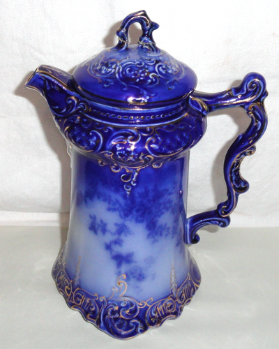 Antica cioccolatiera Flow Blue Labelle con coperchio ~ Wheeling Pottery La Belle ~ Leggi - Foto 2 di 20