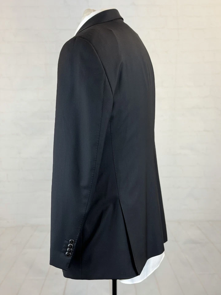 Blazer Giorgio Armani Italia Para Hombre Negro Sólido 100% Lana Dos Botones 42R $2,895 Foto 3 de 4