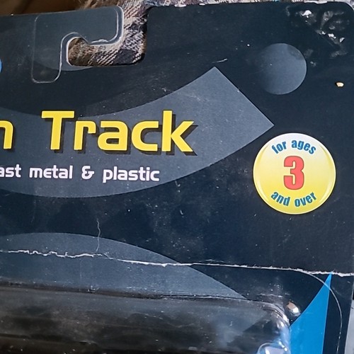 "On Track" 3124 Burlington Northern Train Engine Neu in Verpackung Druckguss Metall & Kunststoff - Bild 5 von 12