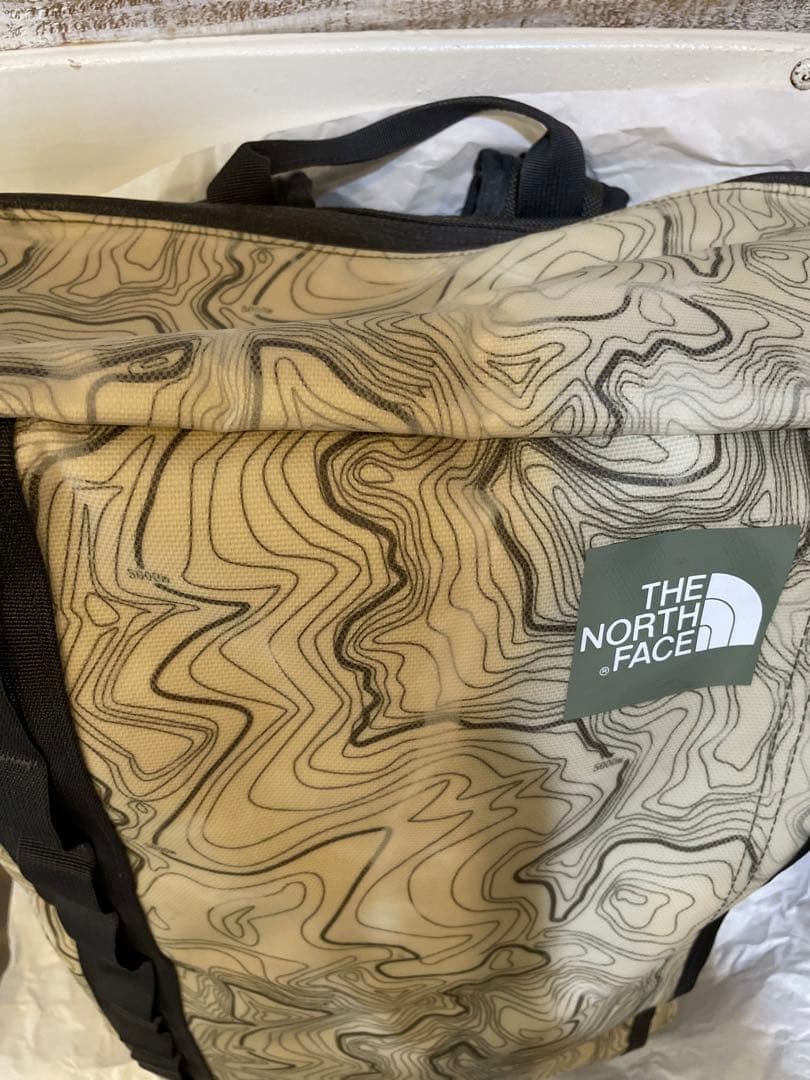 North Face Square Backpack, Clamshell Flap, Padde… - image 3