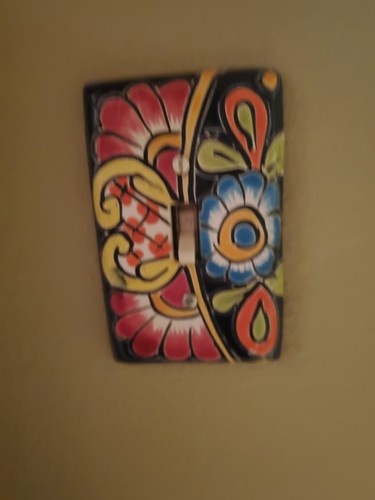 Talavera Mexican Ceramic Single Toggle Light Switch Plate Cover Hand Painted 5" - Picture 3 of 3