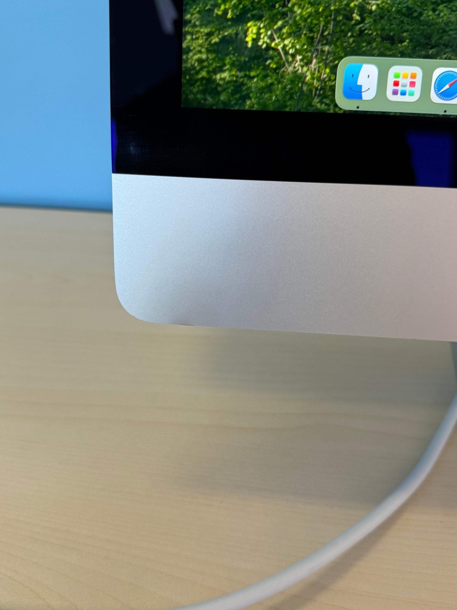 2019 Apple iMac Retina 4K 21.5-inch Silver A2116 Intel Core i5 8GB