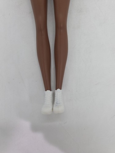 Barbie Muñeca Fashionista AA Africana Negra Alta Rubia Pelo Natural Vestido Rosa - Imagen 4 de 4