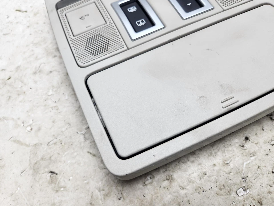 LUZ DE LECTURA DE TECHO INTERIOR JAGUAR XF DELANTERA CON INTERRUPTOR DE TECHO X260 2015-2020 Foto 3 de 4