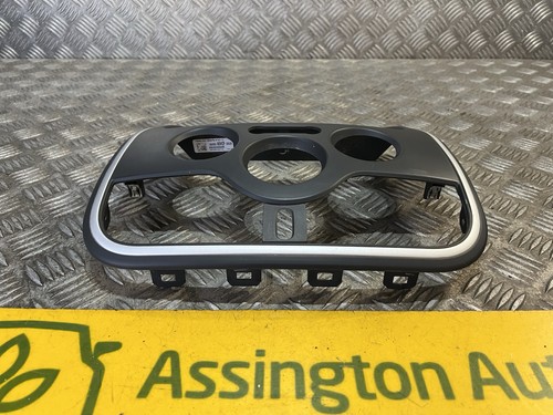 2013-18 Renault Kangoo MK2 FL Heater Control & Radio Surround Trim 682605584R - Picture 2 of 12