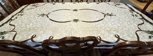 Lenox Tablecloth 58 X 102 Holiday Nouveau Christmas Cream Ribbon Holly - Picture 5 of 10