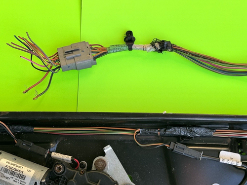 08-14 CHRYSLER SEBRING/200 CONVERTBLE TOP FRONT LOCKING LATCH HEADER PLATE/MOTOR - Picture 7 of 21