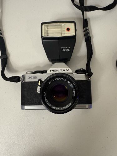 Pentax MG 35mm SLR Film Camera w/ 50mm F2 Lens + Flash - Picture 3 of 8