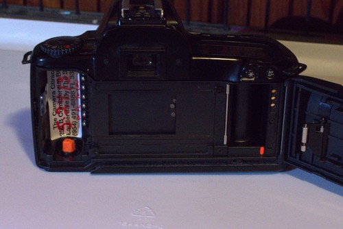 Vintage Canon EOS Rebel XS 35-80mm f4-5.6 EF Lens 35mm film Camera w/Canon Strap - Picture 4 of 7