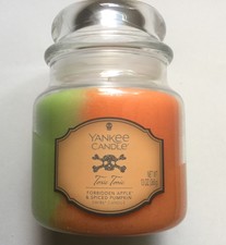 Festive Scent Yankee Candles Toxic Tonic Forbidden Apple /& Spiced pumpkin Medium Jar Candle