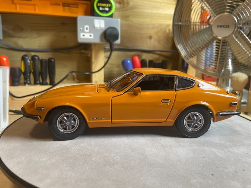DATSUN 240Z 1972 in orange - Sun Star Asian Collectibles 1:18 - Picture 8 of 21