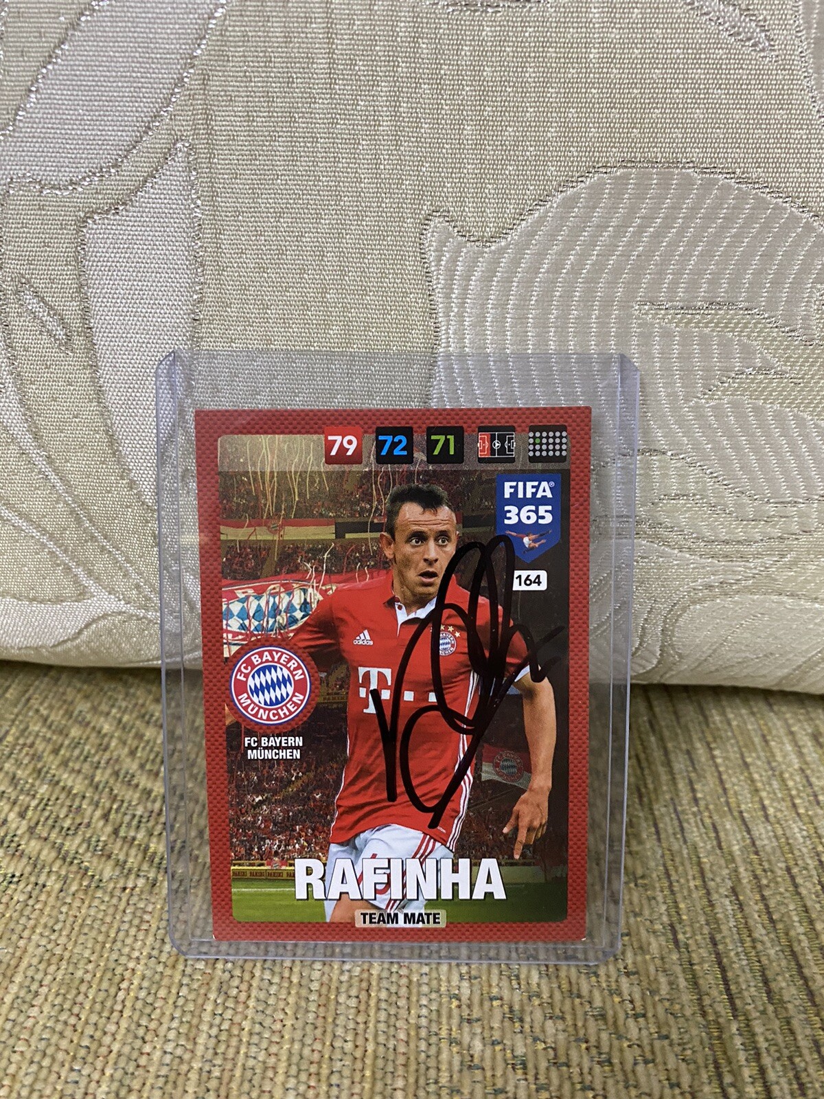 Picture 2 of 4