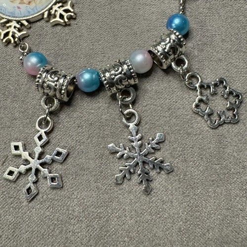 ELSA Frozen Handmade Silver Slider Snowflake Cabochon Charm Bracelet/Jewelry✨NEW - Picture 6 of 13