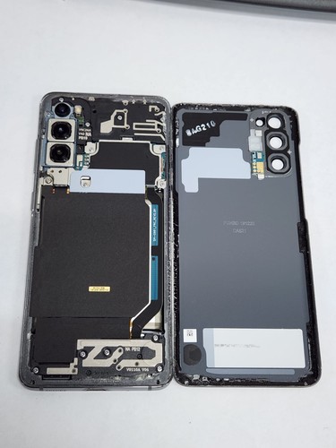 DEFECTIVE - Samsung Galaxy S20 5G - 128GB - Gray - GSM Unlocked - 8488 - Picture 2 of 6