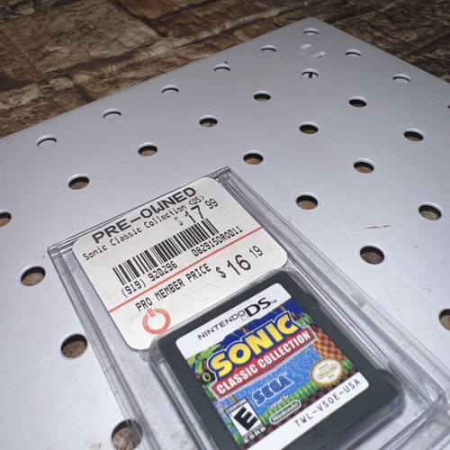 Sonic Classic Collection (Nintendo DS, 2010) In Vintage Game Stop Case - Picture 2 of 4