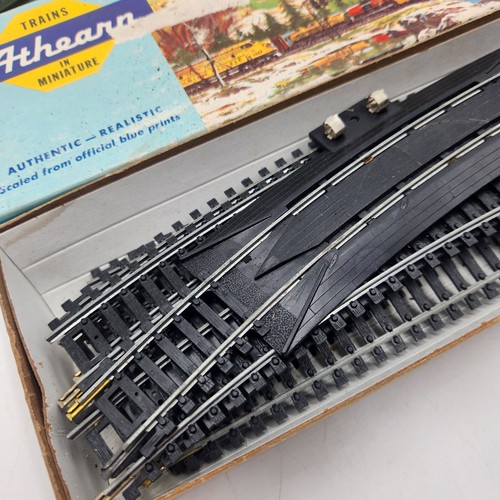 VTG HO Scale TYCO Train Car Lot With Tracks Silver Streak Made In Hong Kong - Picture 7 of 18