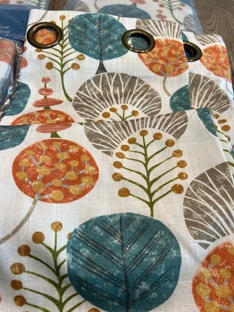 Pier 1 Importaciones Pyper Trees Cortinas Ojal Juego De 4 50 x 96 NUEVO Foto 2 de 3